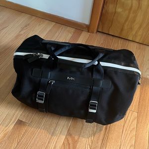 MICHAEL KORS,KENT 2 In 1 Convertible Duffel to back pack